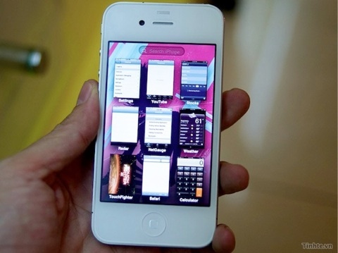 Un iPhone 4 blanc sous iOS 5, rêve ou réalité ?